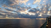MSC Poesia, auf See, Sonnenuntergang