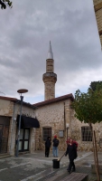 Limassol, Straßenszene mit Moschee