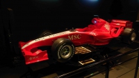MSC Splendida, original F1 Rennwagen im Simulator