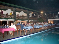 Barbecue am Pool des Koggala Beach Hotels