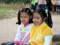 Hanoi, Kinder im Ho Chi Minh Gedächtnis Areal