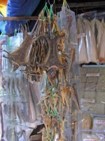Nha Trang, getrocknete Fledermäuse und Seepferdchen