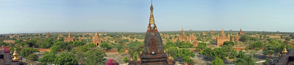 Panoramablick über Bagan von der Dhamma-Yazika-Pagode aus