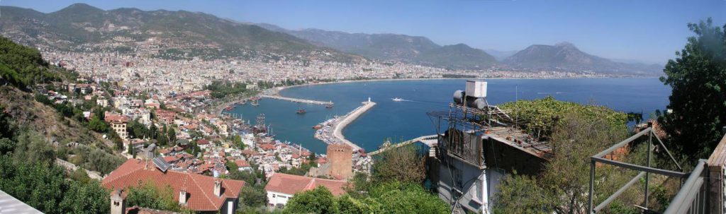 Antalya, Stadt- und Hafenpanorama